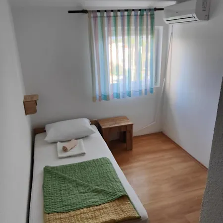 Leptirica Bed & Breakfast *