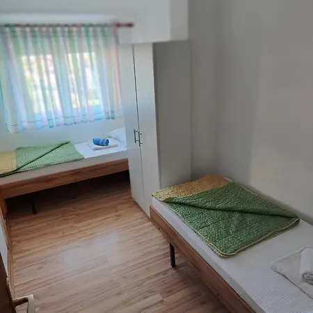 Leptirica ベッド・アンド・ブレックファスト Čitluk