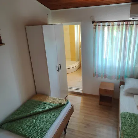 Leptirica Bed & Breakfast *